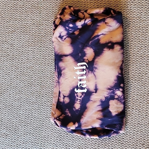 ✨️3/30 sweaters✨️ - Picture 1 of 3